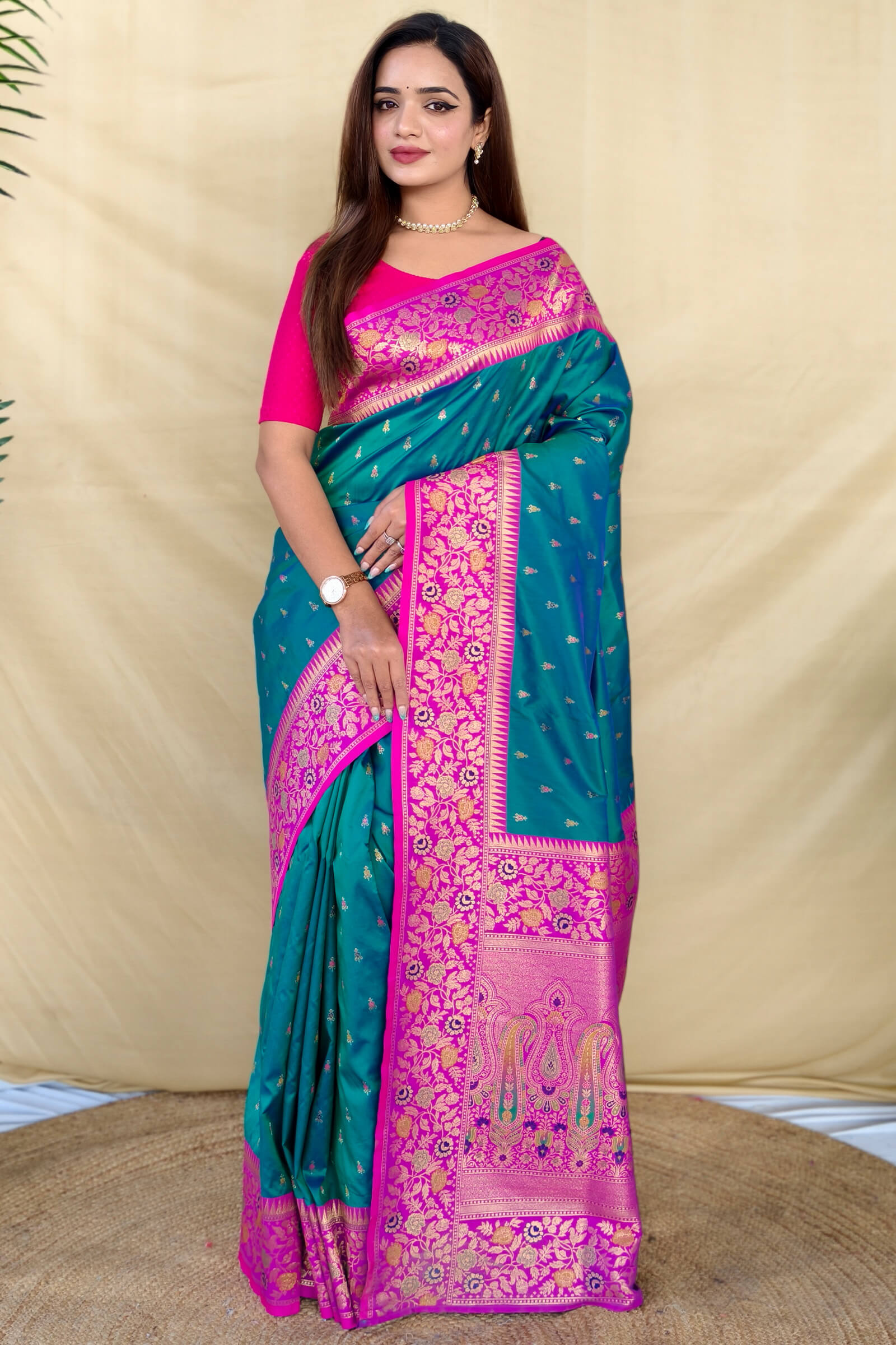 Captivating Rama Pure Zari Weaving Banarasi Silk Saree With Bewitching Blouse Piece