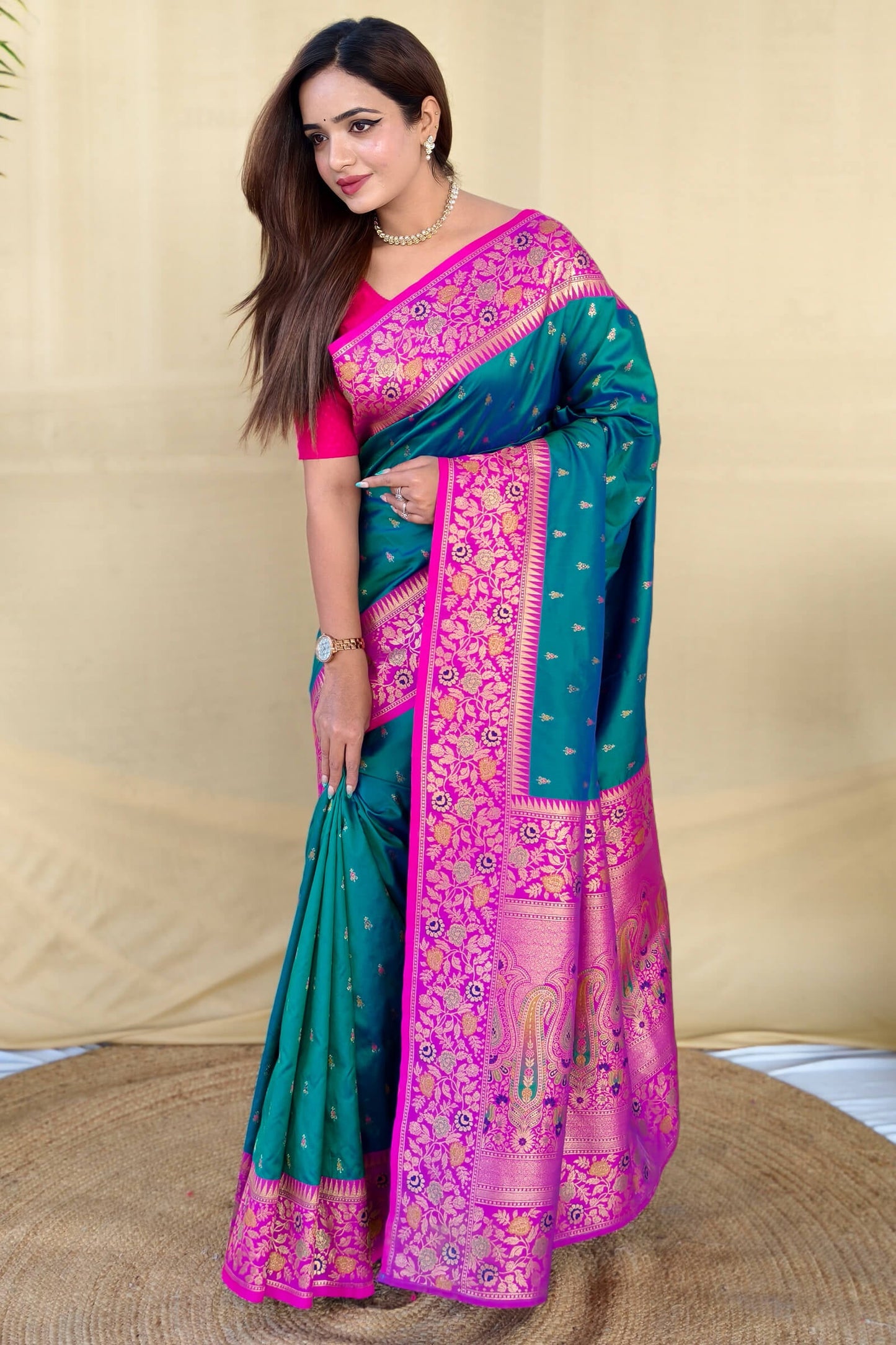 Captivating Rama Pure Zari Weaving Banarasi Silk Saree With Bewitching Blouse Piece