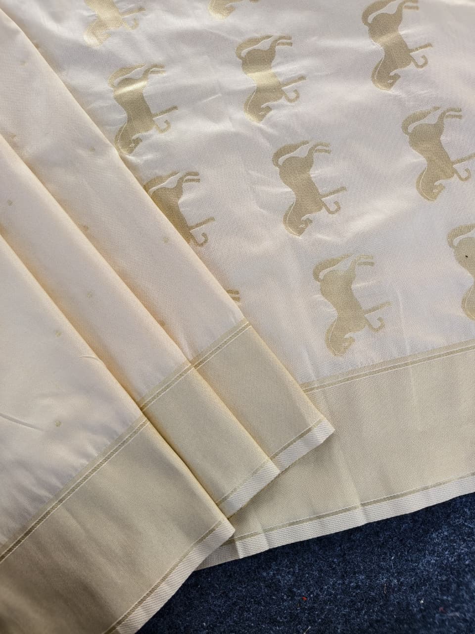 Denouement Beige Pure Zari Weaving Banarasi Silk Saree With Prodigal Blouse Piece