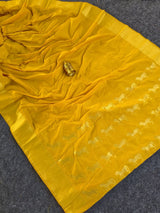 Mellifluous Yellow Pure Zari Weaving Banarasi Silk Saree With Magnificat Blouse Piece