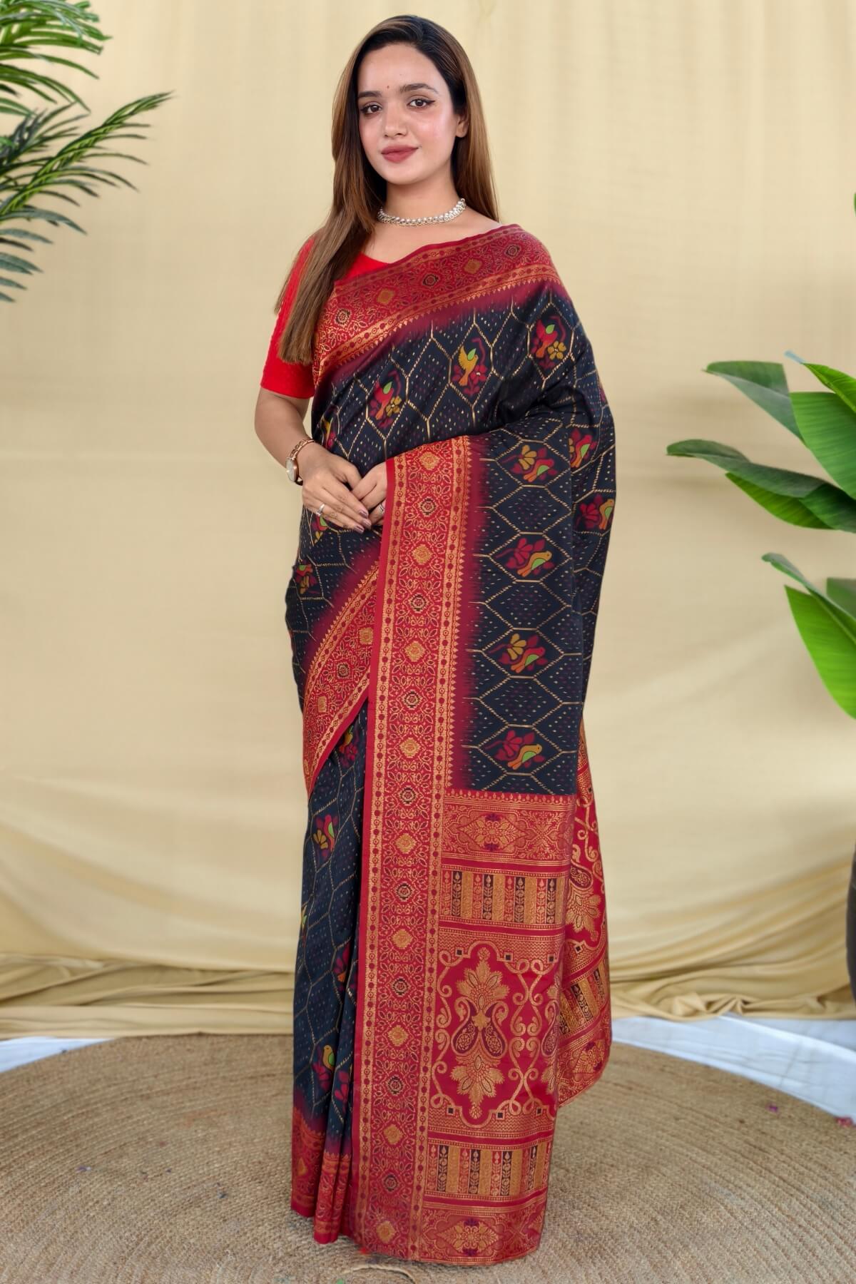 Alluring Black Pure Zari Weaving Banarasi Silk Saree With Propinquity Blouse Piece