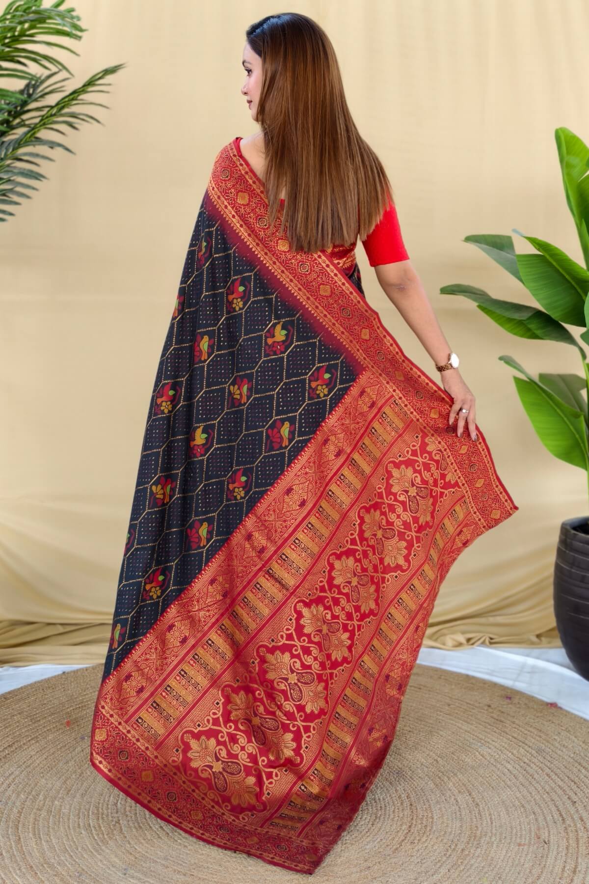 Alluring Black Pure Zari Weaving Banarasi Silk Saree With Propinquity Blouse Piece