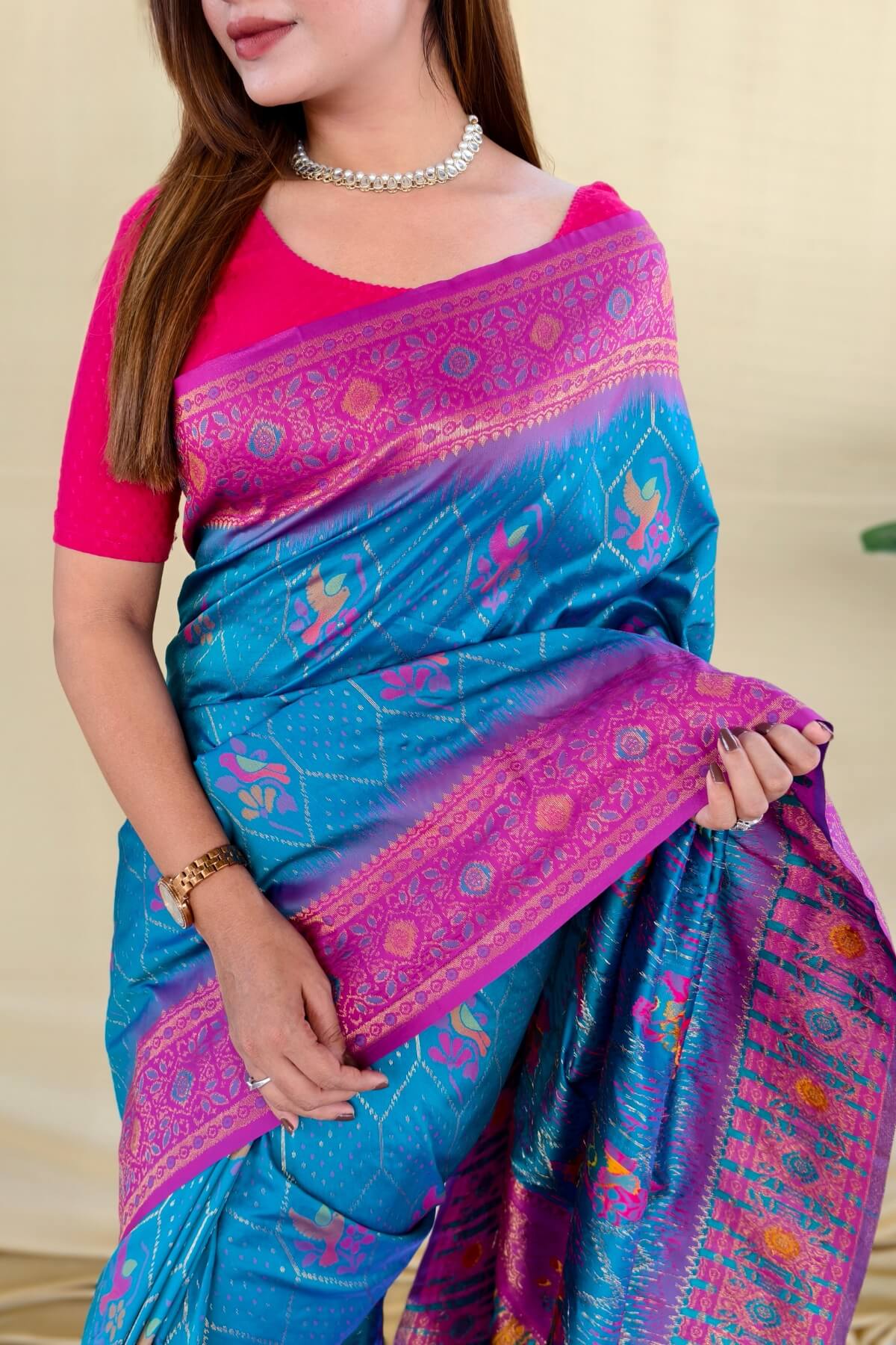 Ornate Rama Pure Zari Weaving Banarasi Silk Saree With Arresting Blouse Piece
