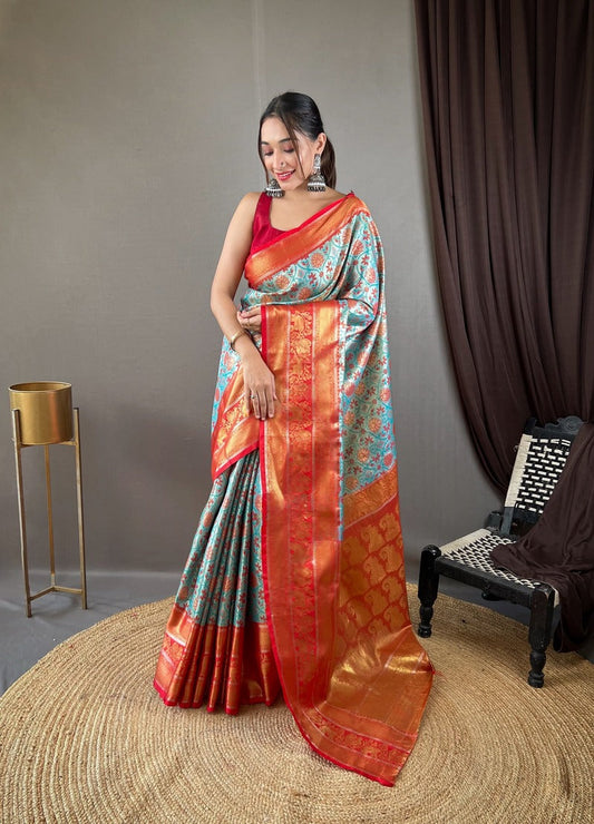 Improbable Sea Green Kanjivaram Silk Saree With Supernal Blouse Piece