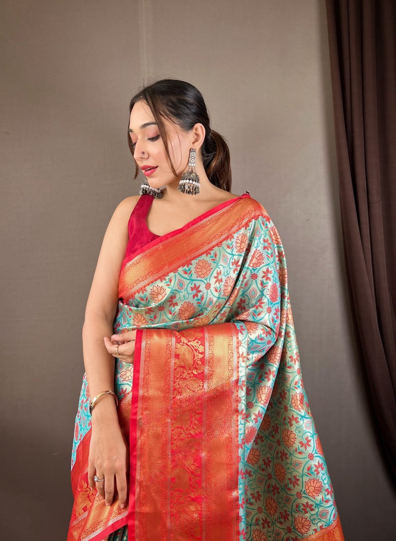 Improbable Sea Green Kanjivaram Silk Saree With Supernal Blouse Piece