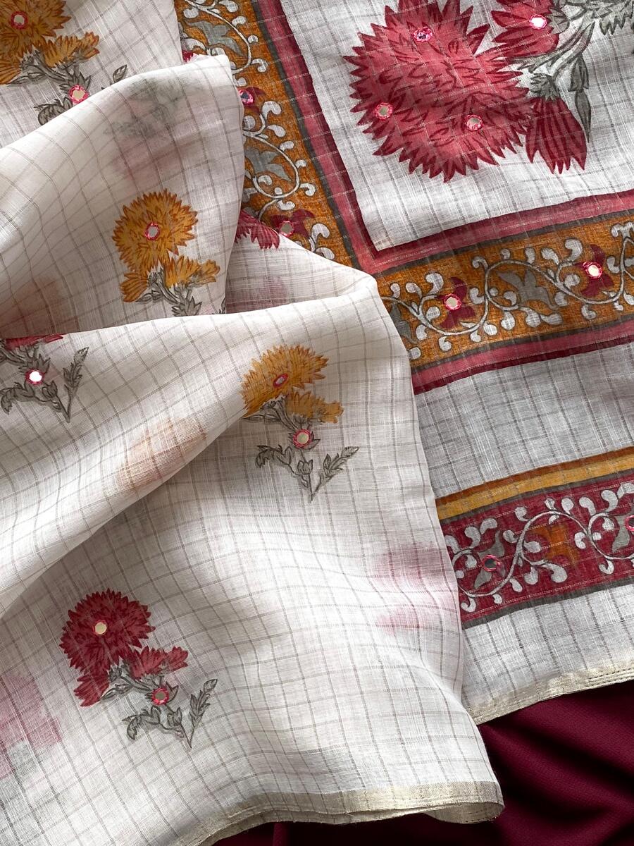 Symmetrical Off White Printed Linen Silk Saree With Luxuriant Blouse Piece