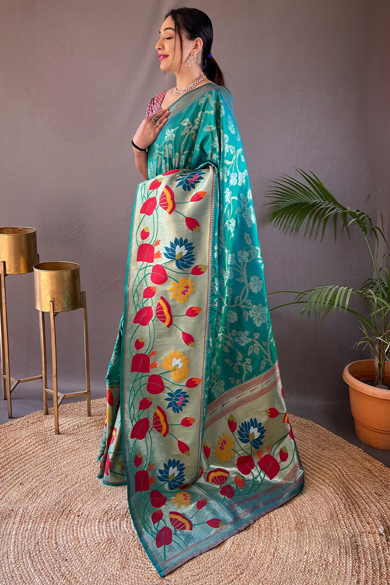 Girlish Rama Paithani Silk Saree With Surpassing Blouse Piece