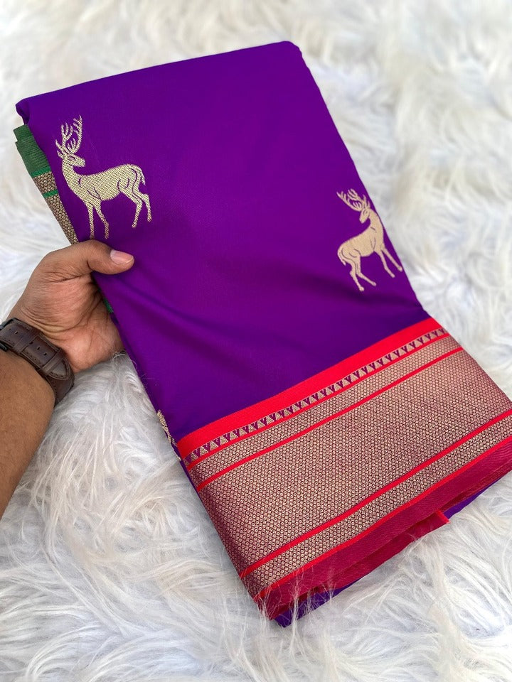 Magnetic Purple Pure Zari Weaving Banarasi Silk Saree With Ravishing Blouse Piece