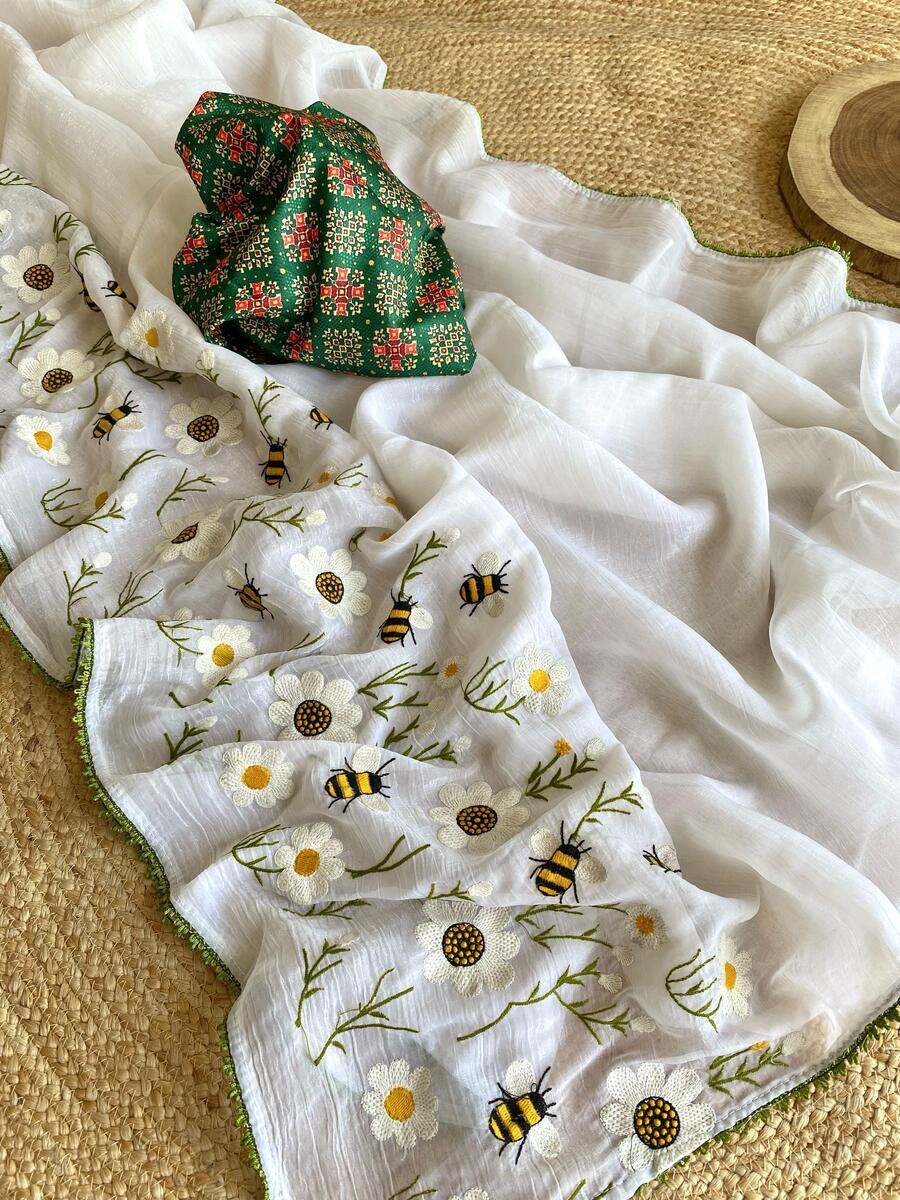 Ephemeral Off White Embroidery Work Crush Silk Saree With Mellifluous Blouse Piece