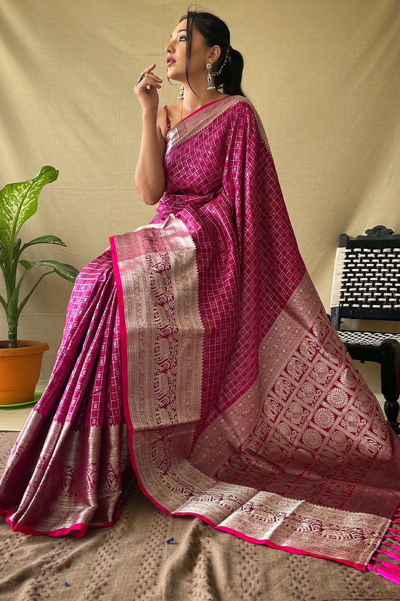 Entrancing Dark Pink Soft Banarasi Silk Saree With Glorious Blouse Piece