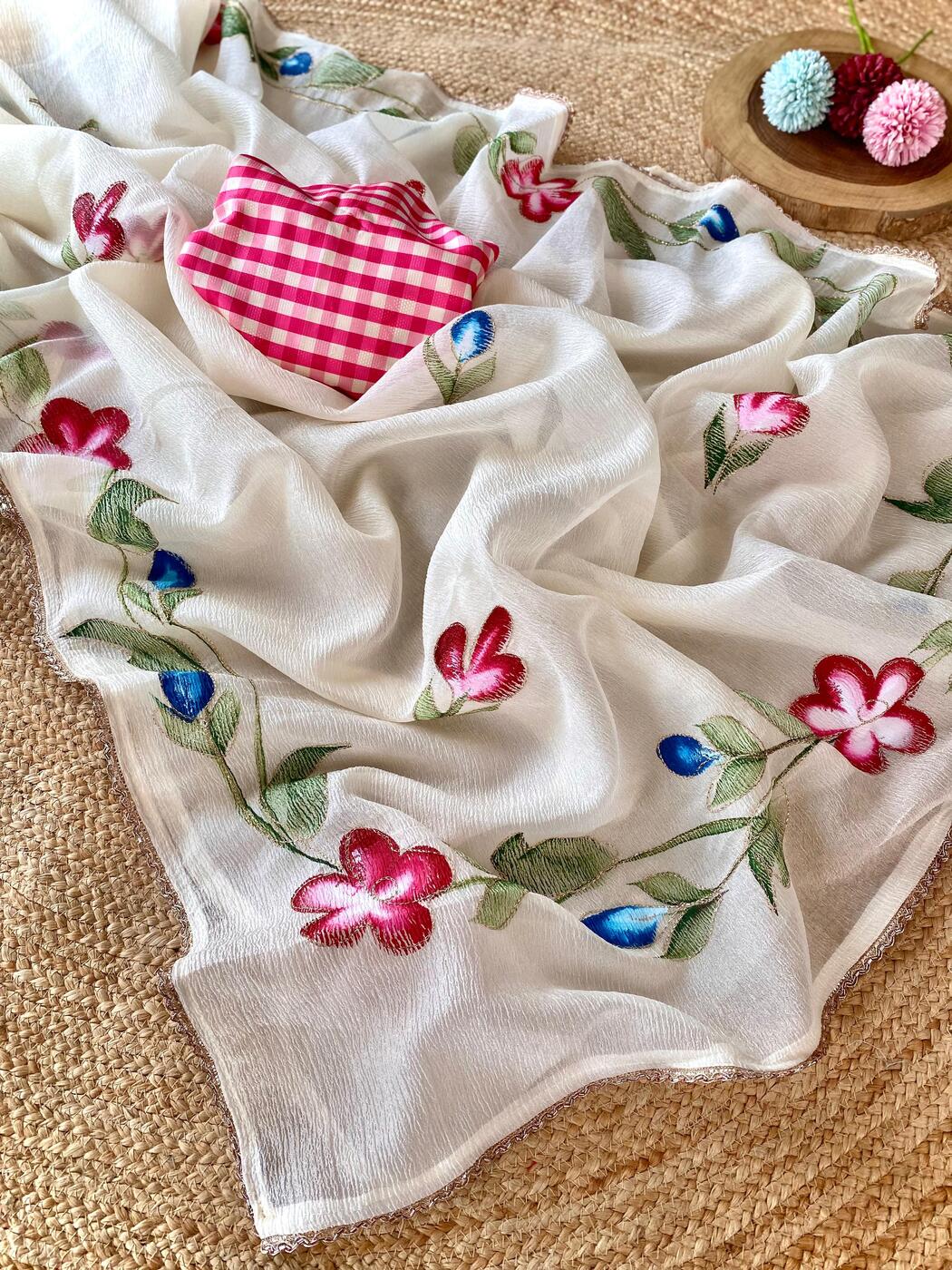 Stunning Off White Hand Printed Crush Silk Saree With Adoring Blouse Piece