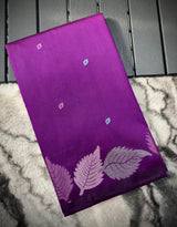 Exemplary Purple Pure Zari Weaving Banarasi Silk Saree With Alluring Blouse Piece