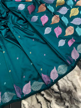 Resonant Rama Pure Zari Weaving Banarasi Silk Saree With Pulsating Blouse Piece