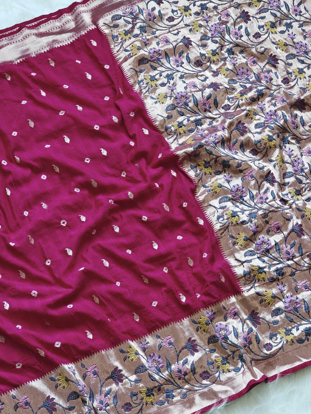 Ineffable Dark Pink Paithani Silk Saree With Lagniappe Blouse Piece