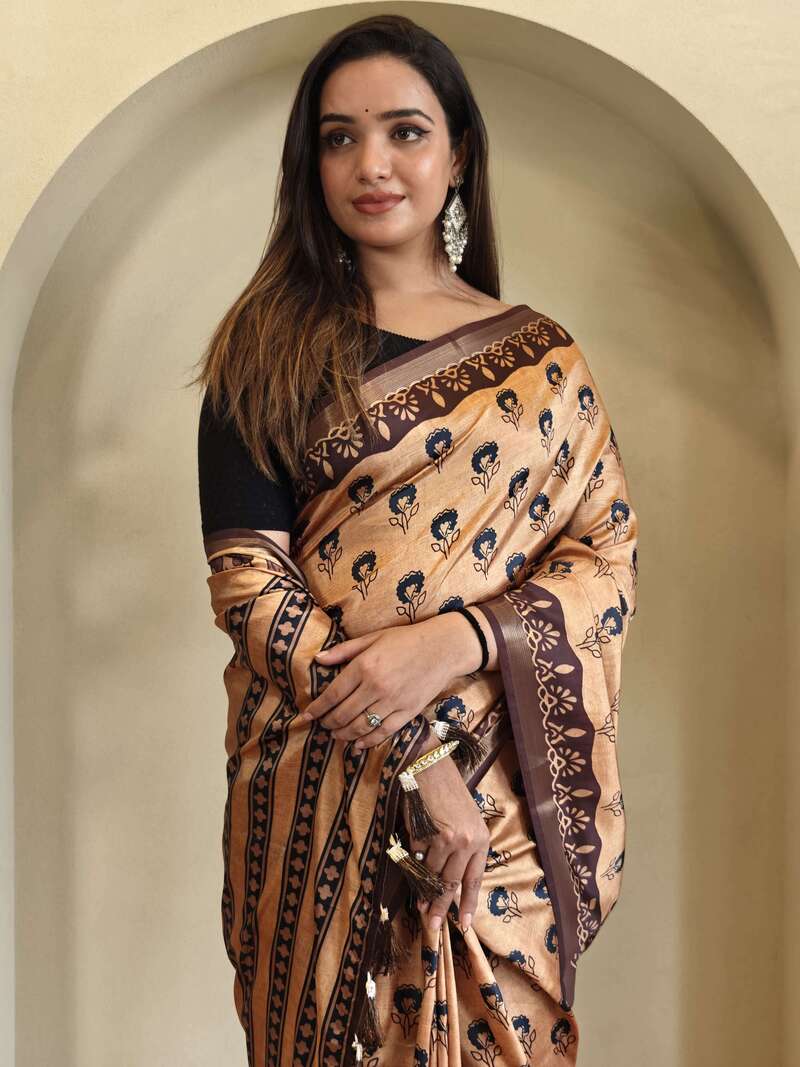 Inimitable Peach Digital Printed Dola Silk Saree With Scrupulous Blouse Piece