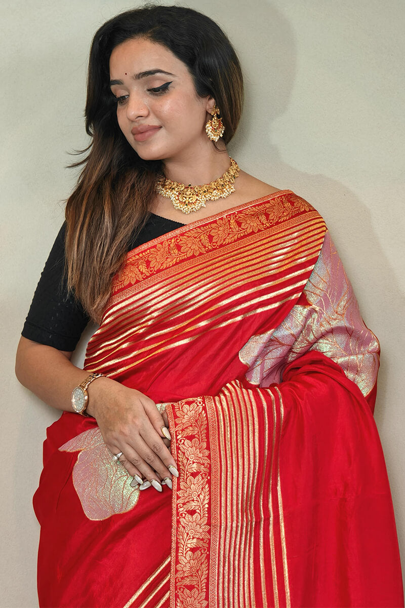 Admirable Red Soft Banarasi Silk Saree With Excellent Blouse Piece