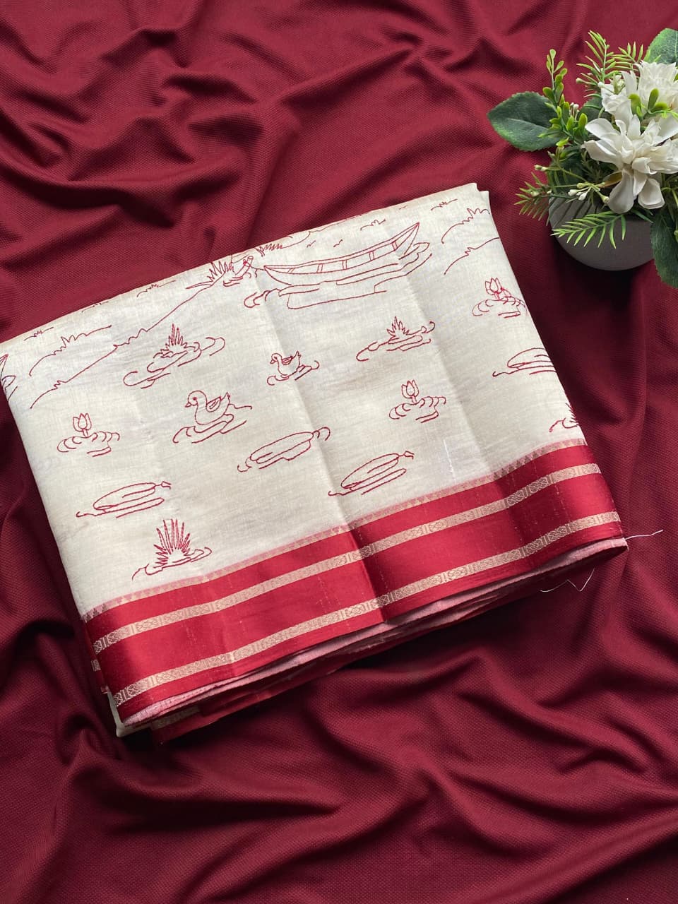 Evocative Off White Printed Cotton Silk Saree With Ethereal Blouse Piece