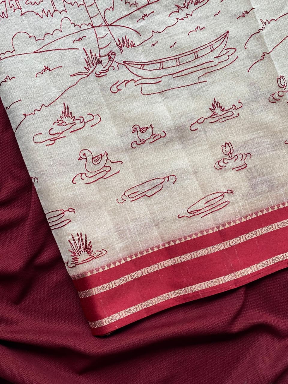 Evocative Off White Printed Cotton Silk Saree With Ethereal Blouse Piece