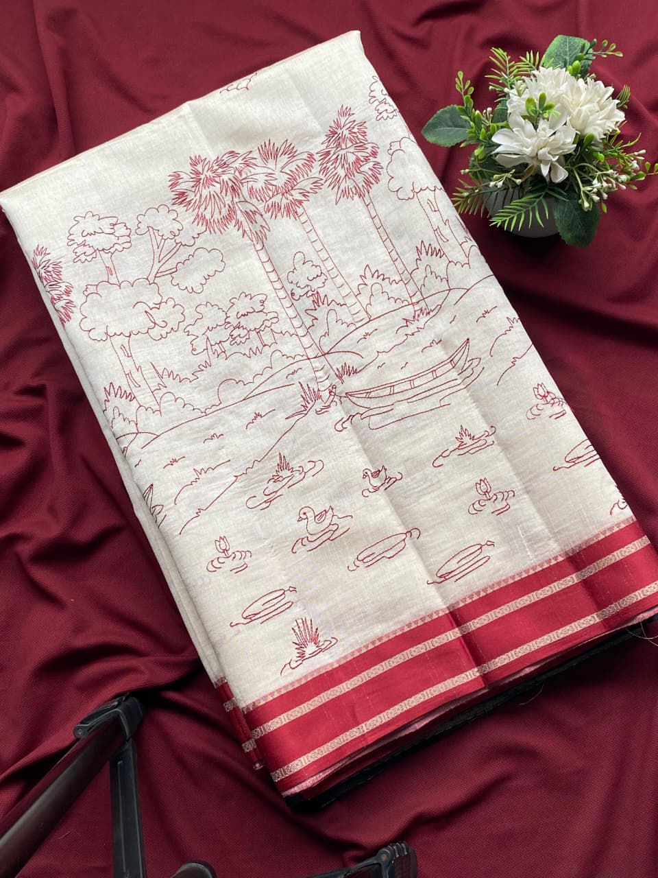 Evocative Off White Printed Cotton Silk Saree With Ethereal Blouse Piece
