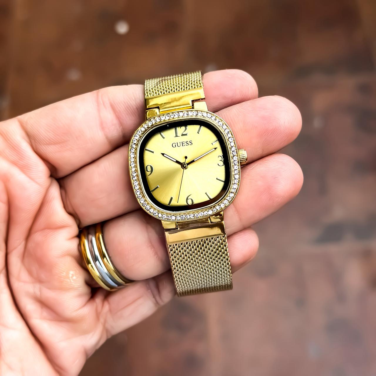 GUESS Luxury Watch for Women’s