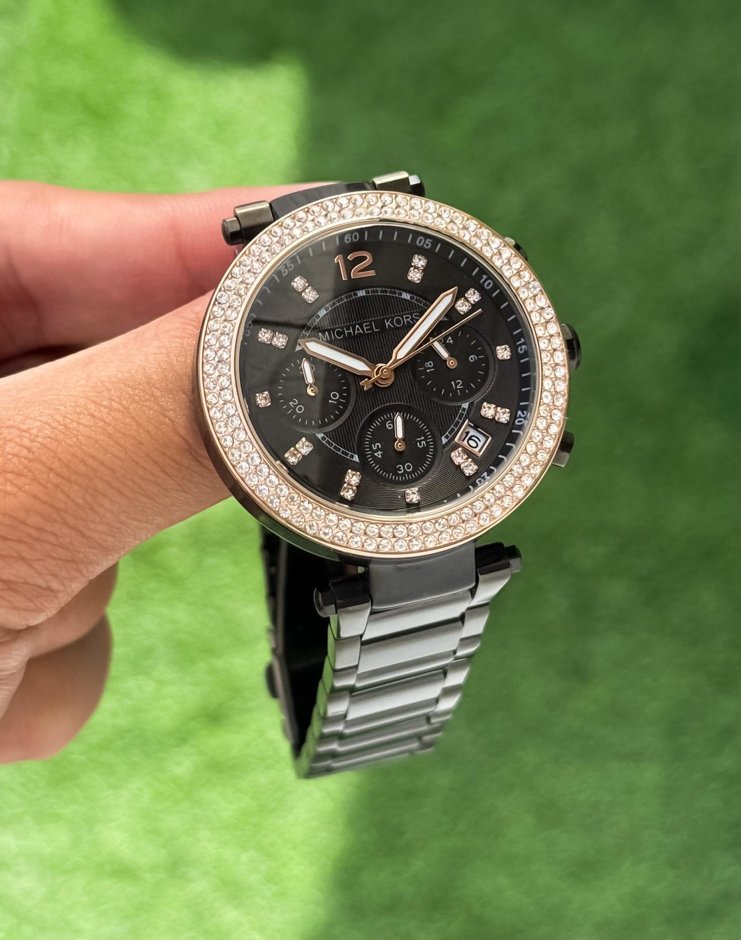 Michael Kors MK5885 Elegant Black Dial