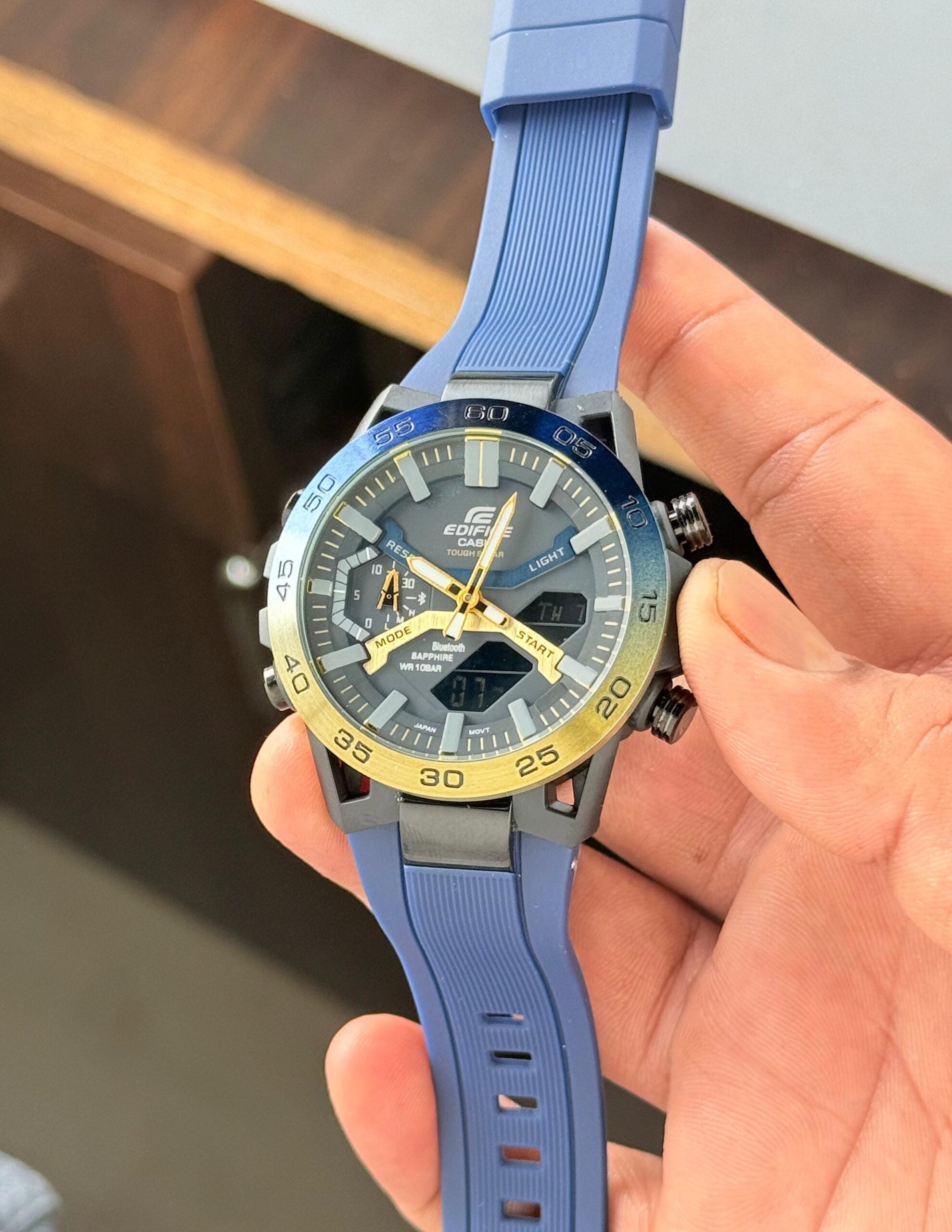 Casio Edifice ECB Sospensione Carbon Edition