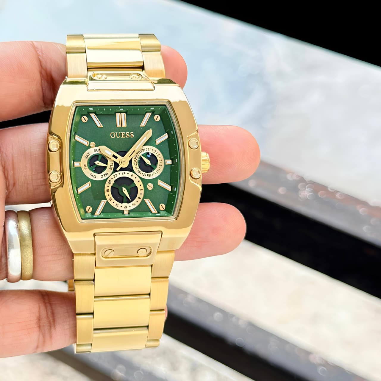 Guess Phoenix GW0456G3 Gold Dial