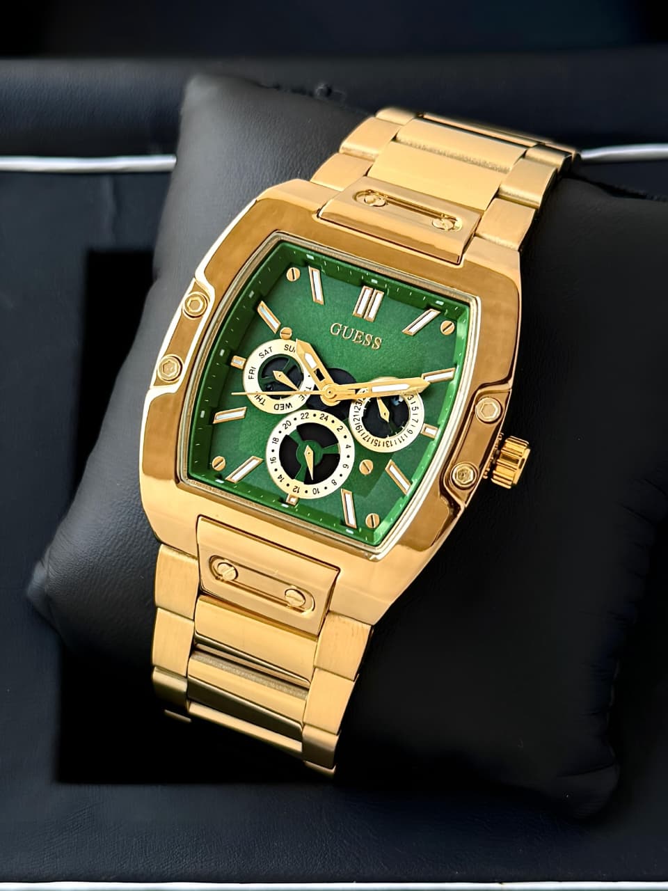 Guess Phoenix GW0456G3 Gold Dial