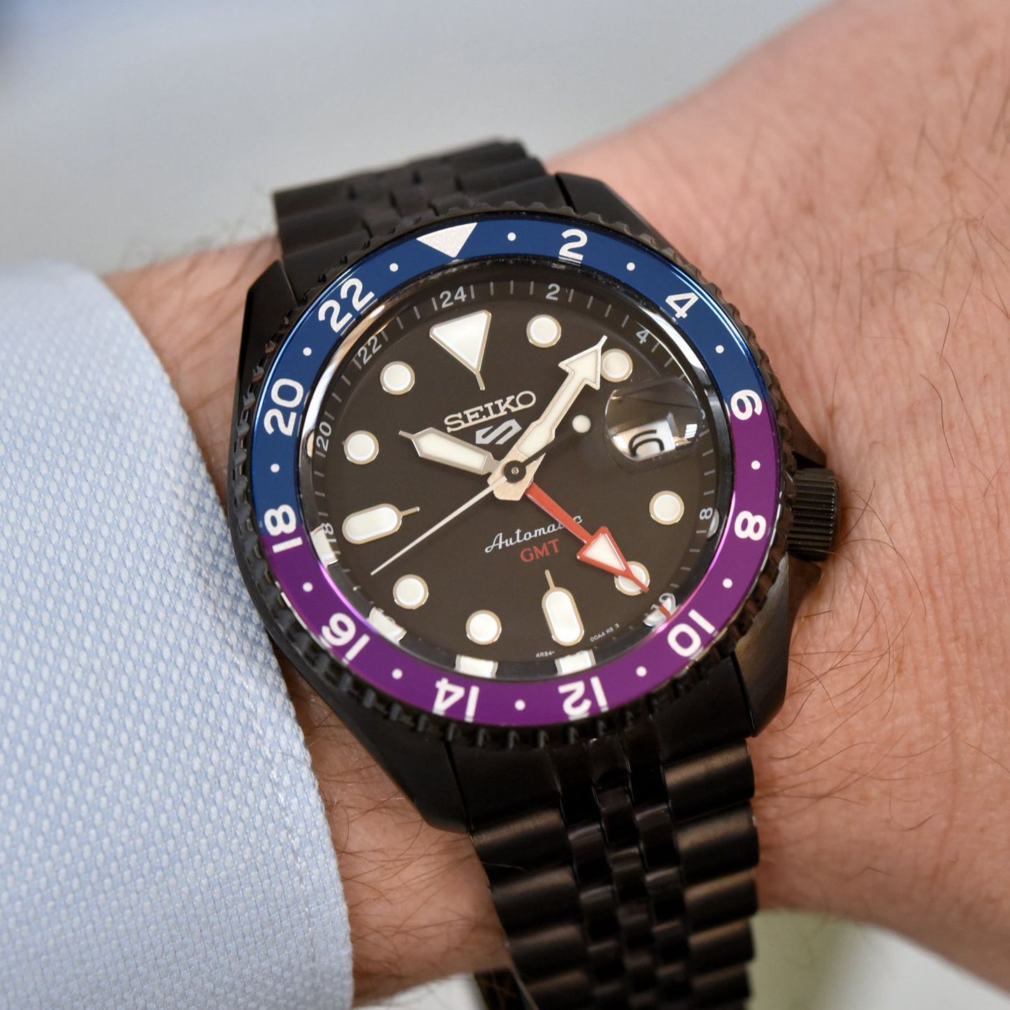 Seiko 5 GMT Analog