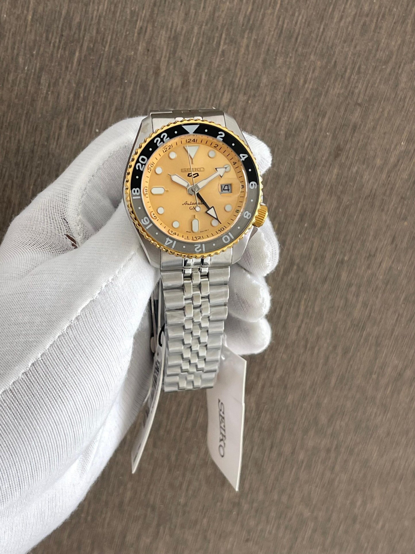 Seiko 5 Gmt Silver Automatic