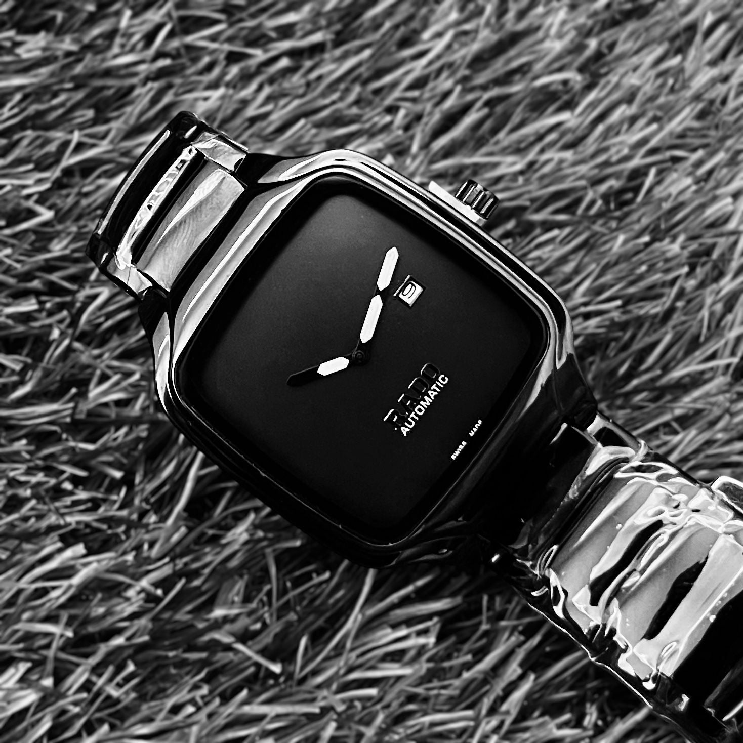 Rado True Square Black Edition