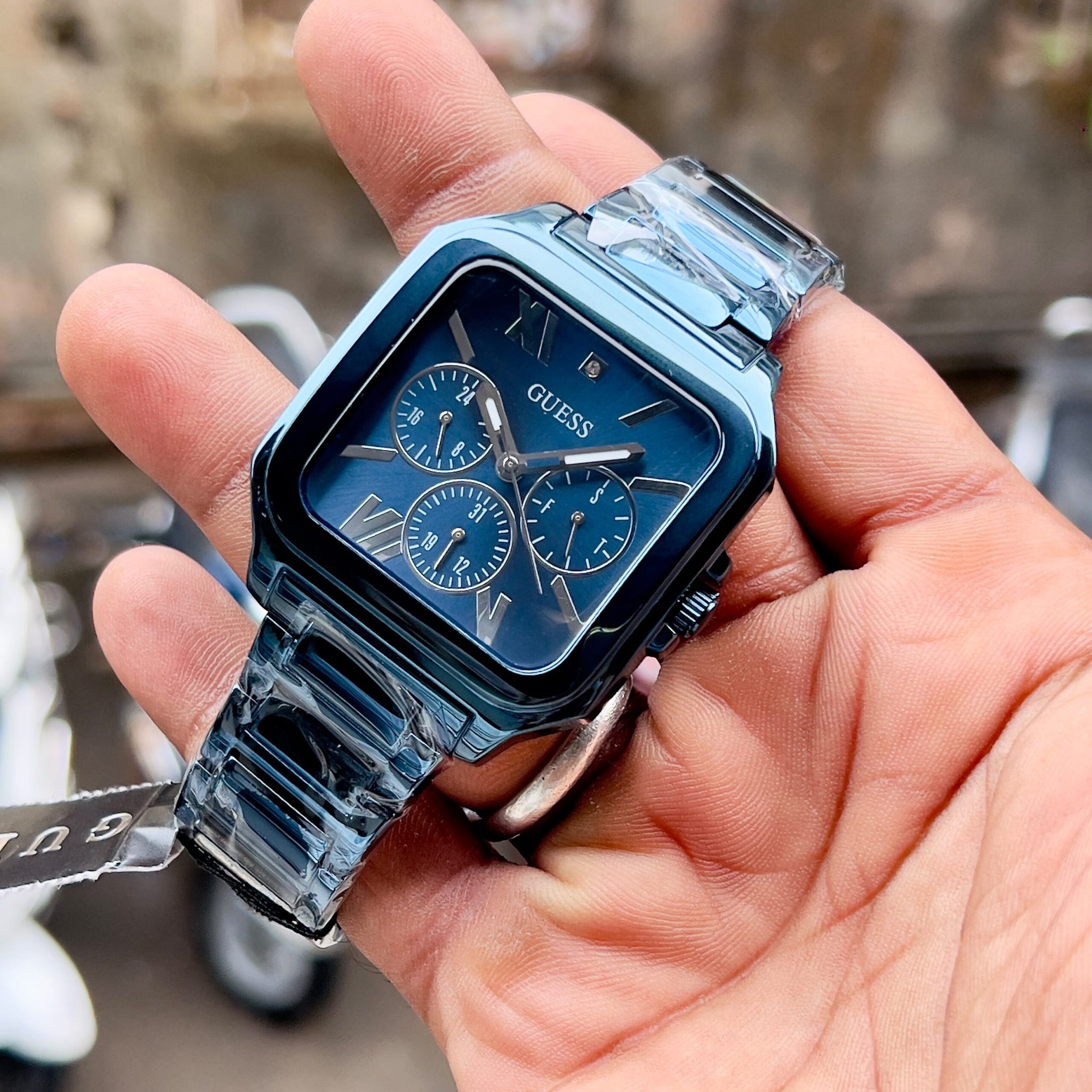 Guess Square Dial Blue Metallic Edition