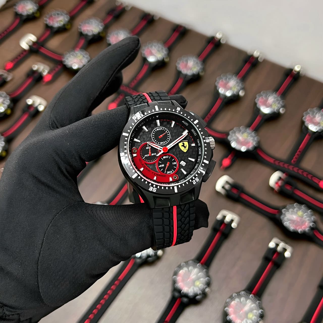 Scuderia Ferrari Black Red Edition