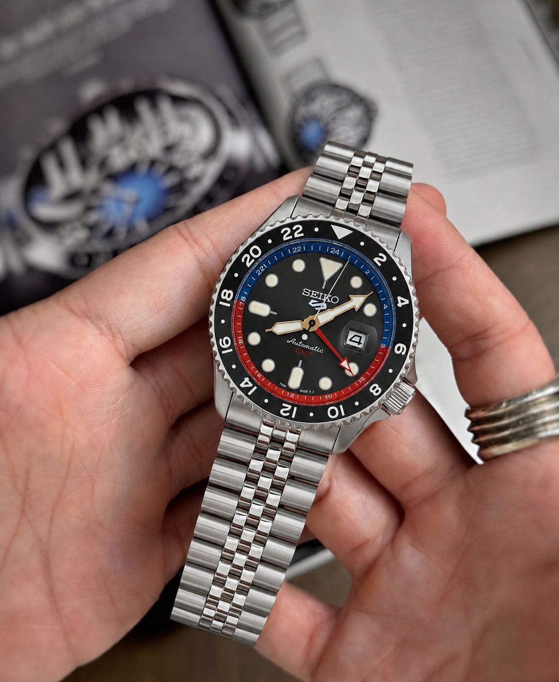 Seiko GMT Silver Automatic