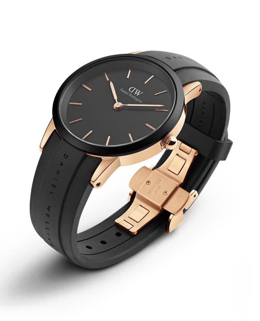 Daniel Wellington Black Dial