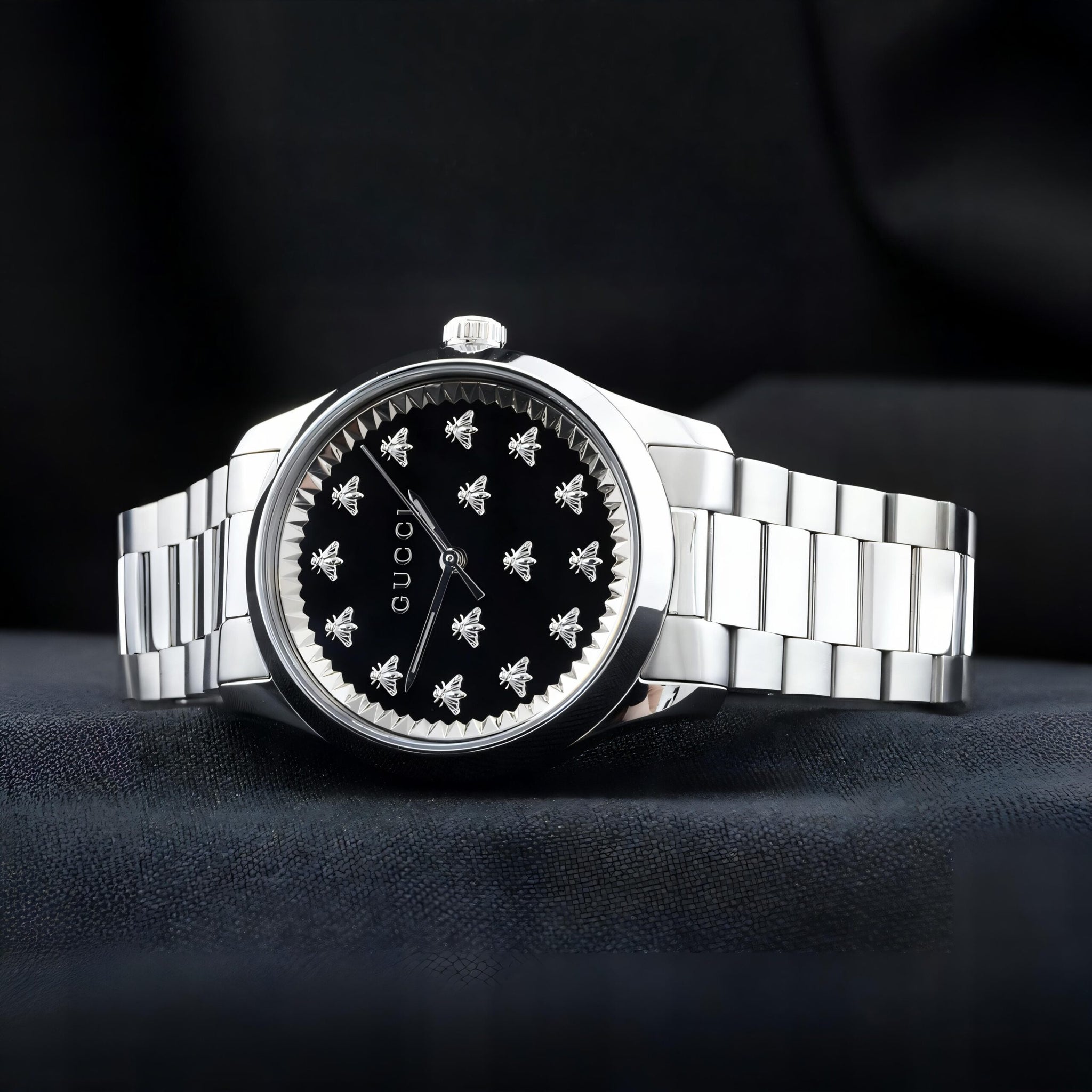 Gucci G-Timeless Signature Heritage Bee Dial