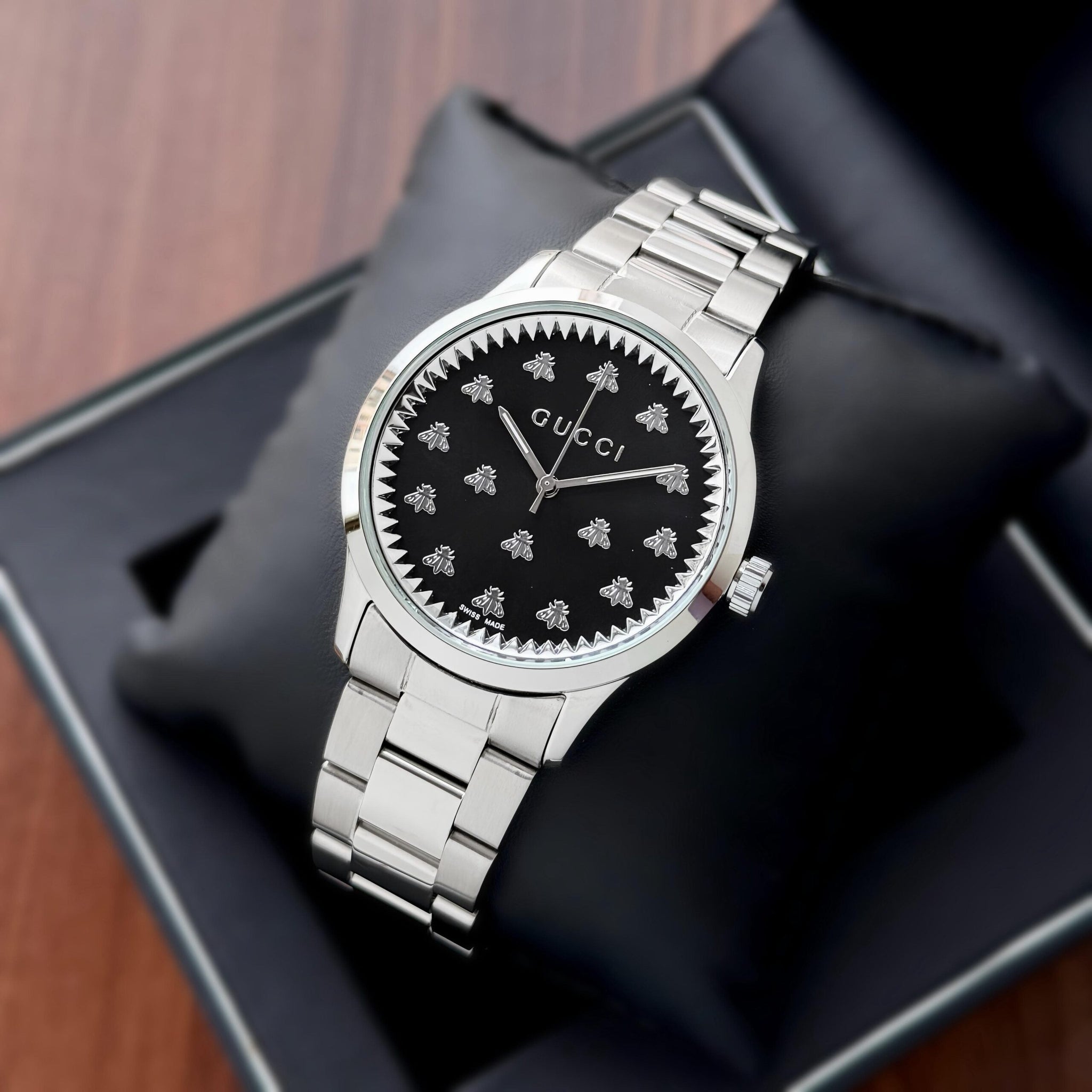 Gucci G-Timeless Signature Heritage Bee Dial