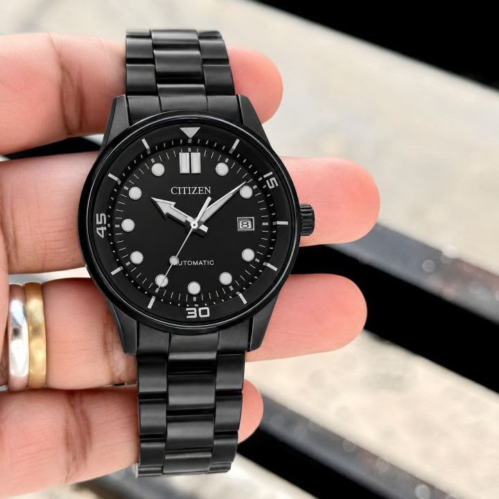 Citizen Eco-Drive Black Analog Dial