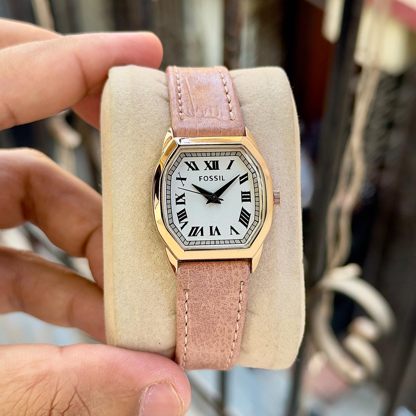 Fossil Cream Textured Dial