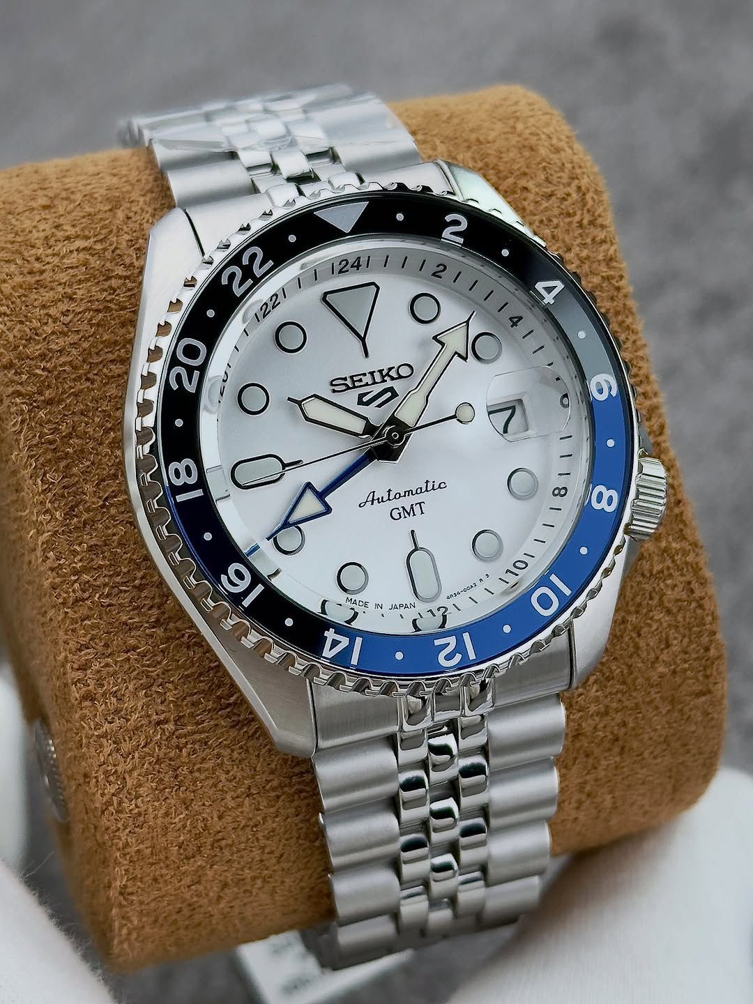Seiko GMT White Dial Automatic