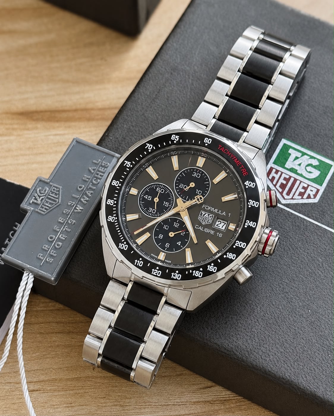 Tag Heuer Formula 1 Gulf Edition Chronograph