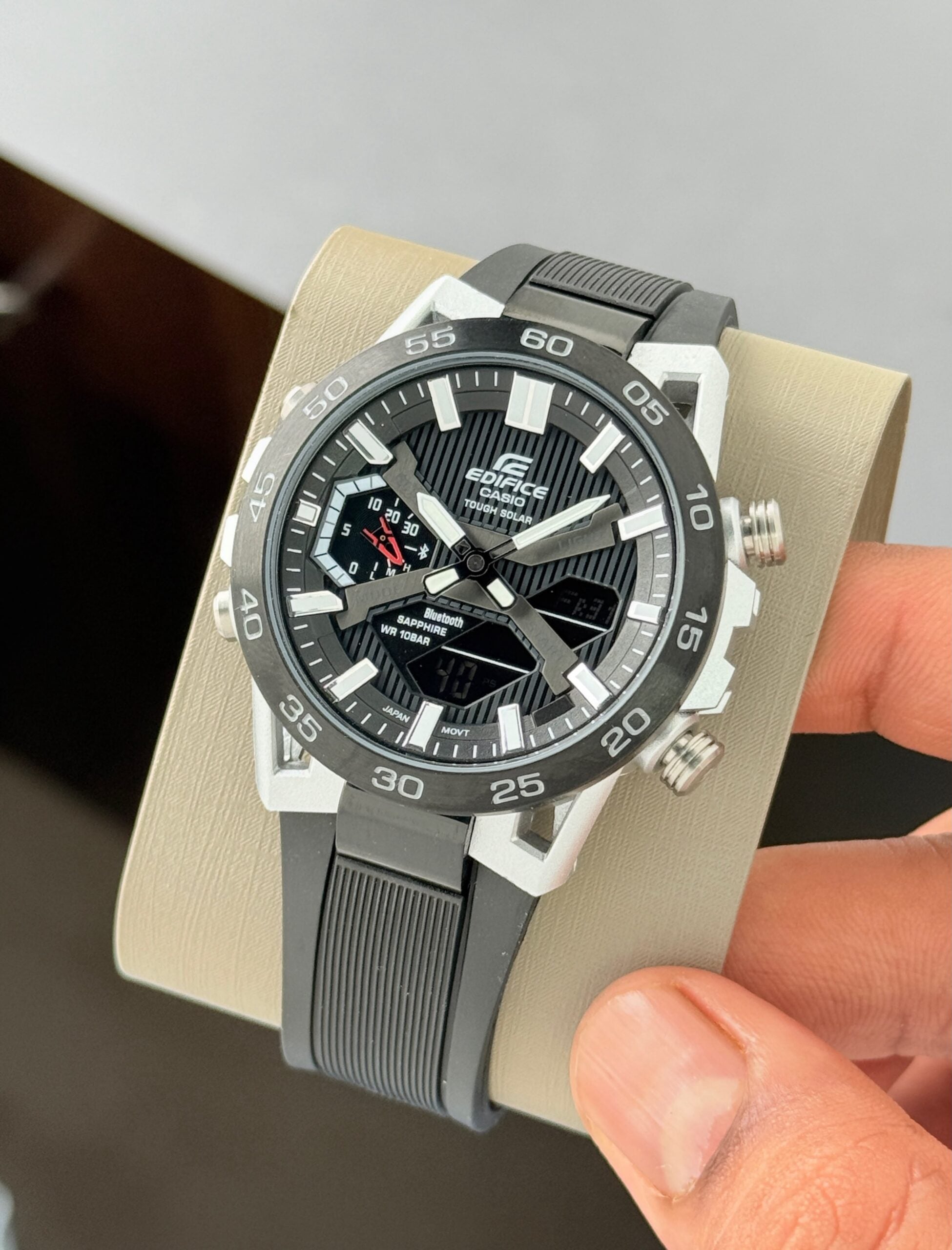 Edifice Casio ECB-2000 Sospensione Digital Analog