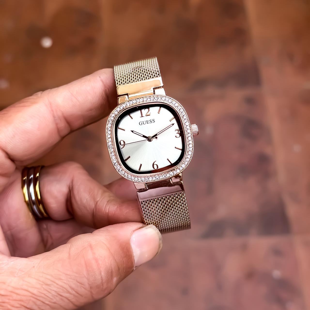 Guess Colorful Rose Gold Dial Quartz