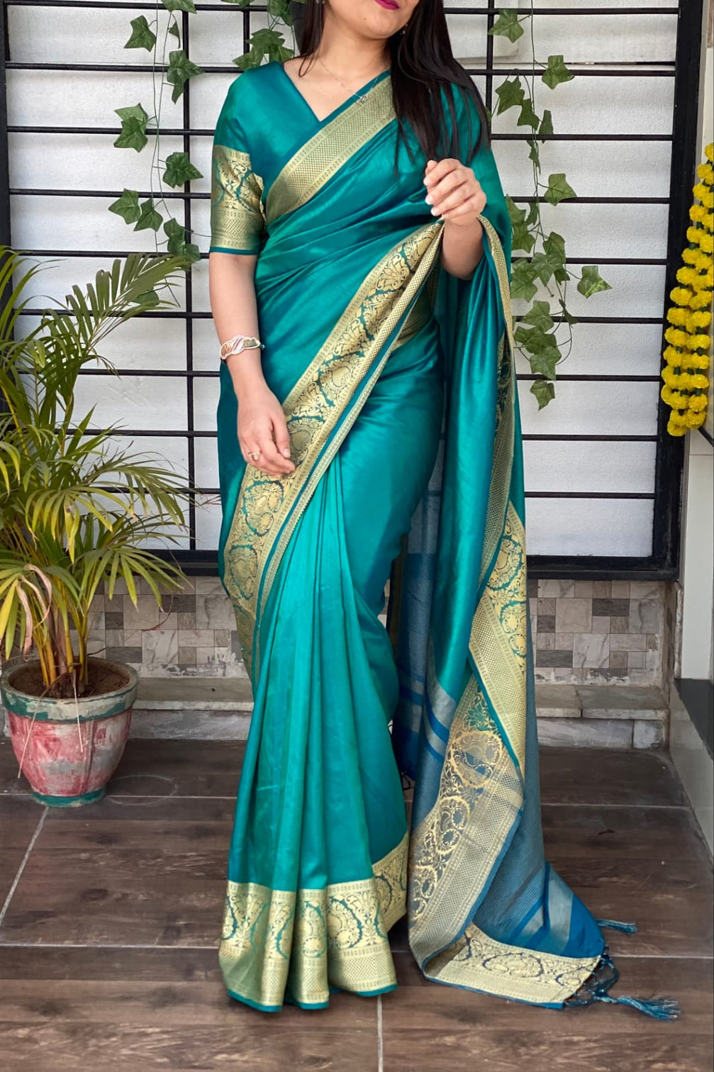 Green Color Silk Saree with Jacquard Work