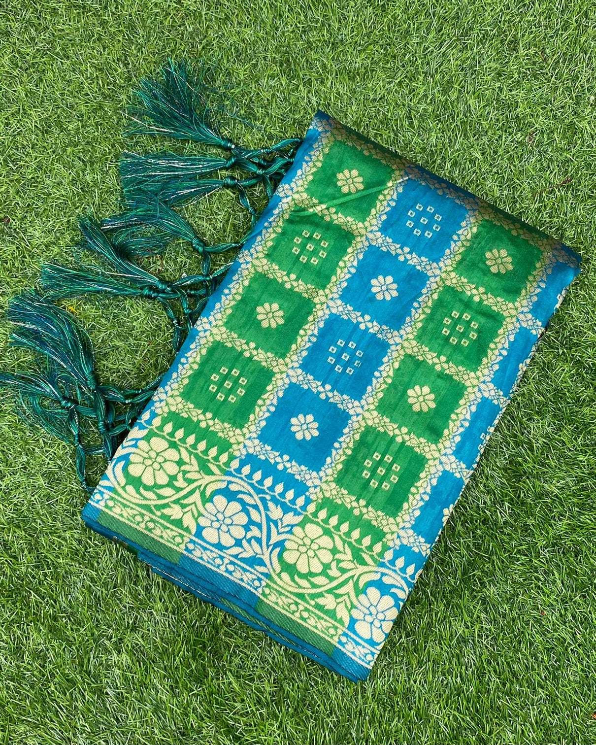 Green Silk Jacquard Saree with Zari weaving Work