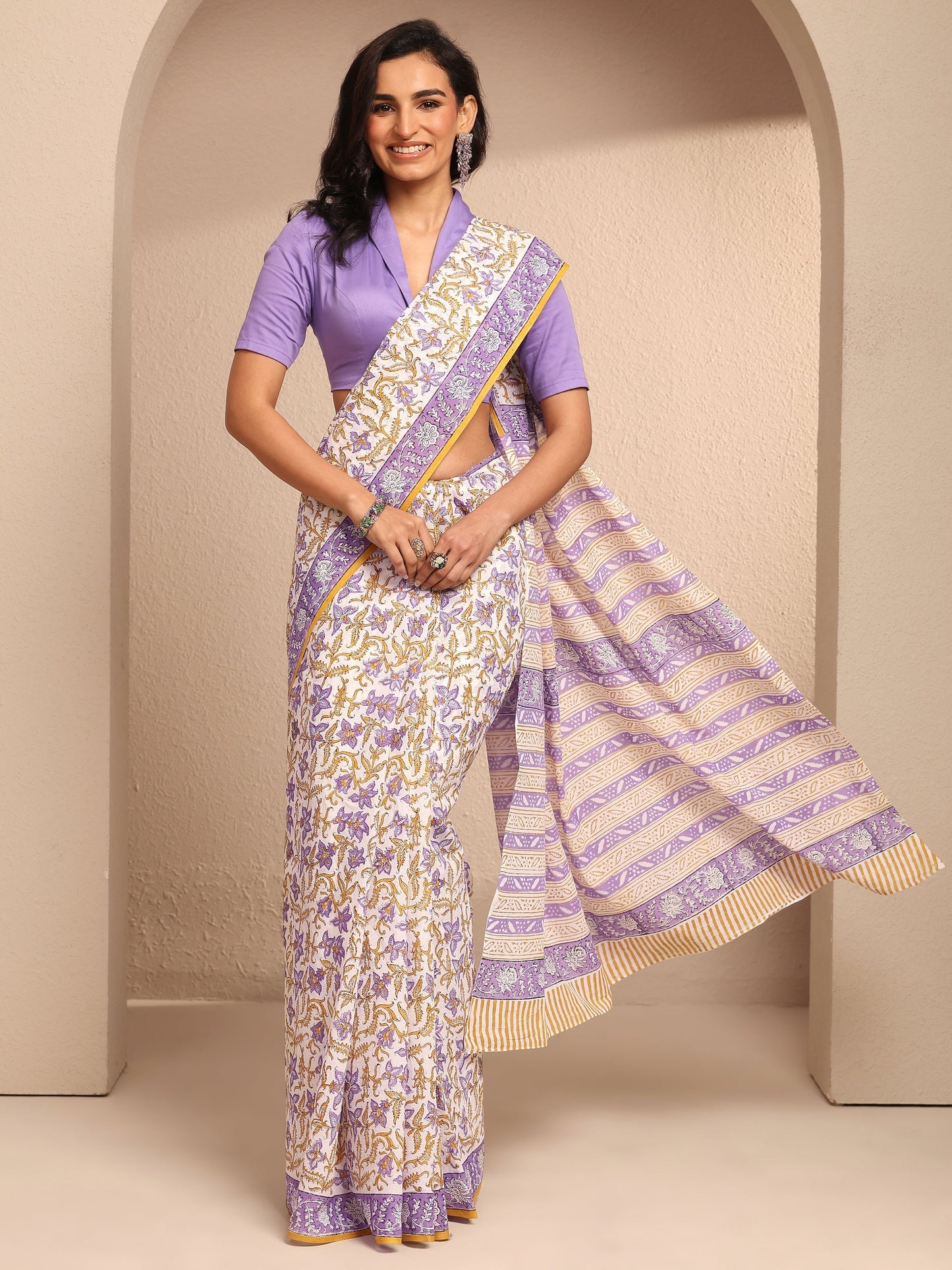 Libas White Printed Cotton Saree With Unstitched Blouse Piece