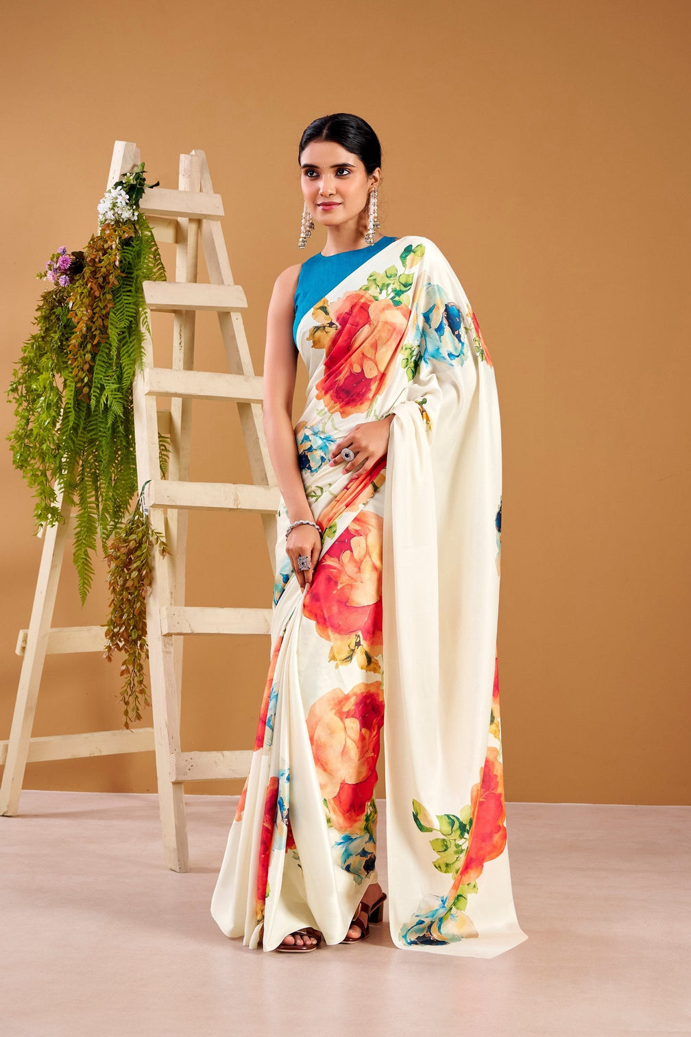 White Elegant Floral Print Satin Silk Saree with Plain Banglory Blouse Piece