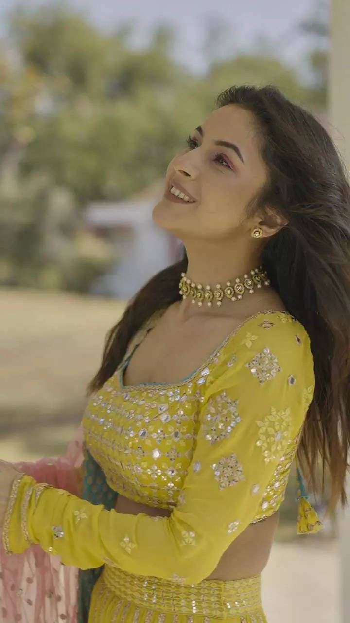 Yellow Designer Embroidered Lehenga Choli In Georgette For Bridal Marriage Mehendi Sangeet Party Wear