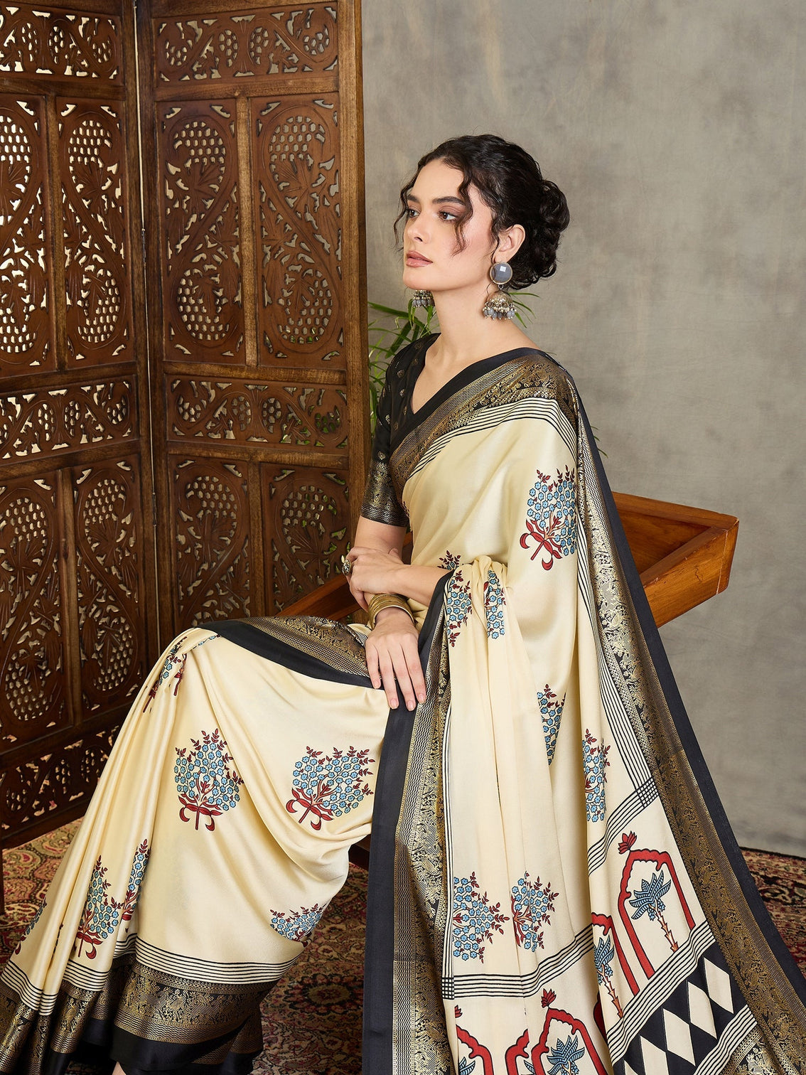Aavira Classic Semi Modal Saree for Traditional Functions