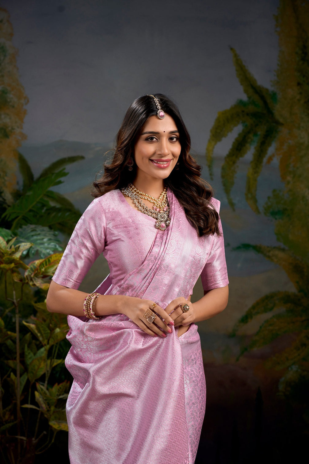 Baby Pink Timeless Kanjivaram Saree with Exquisite Zari Weaving